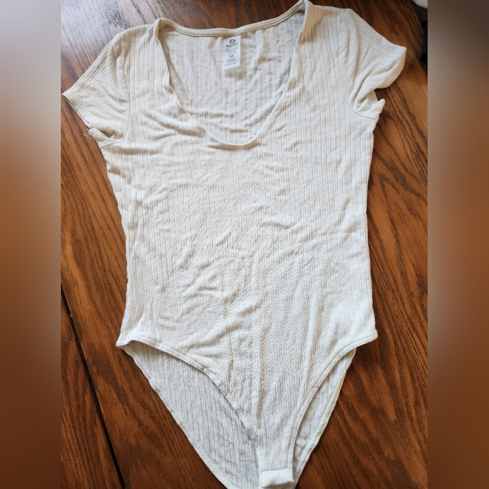 Mono B Womens Ribbed Beige Bodysuit size M